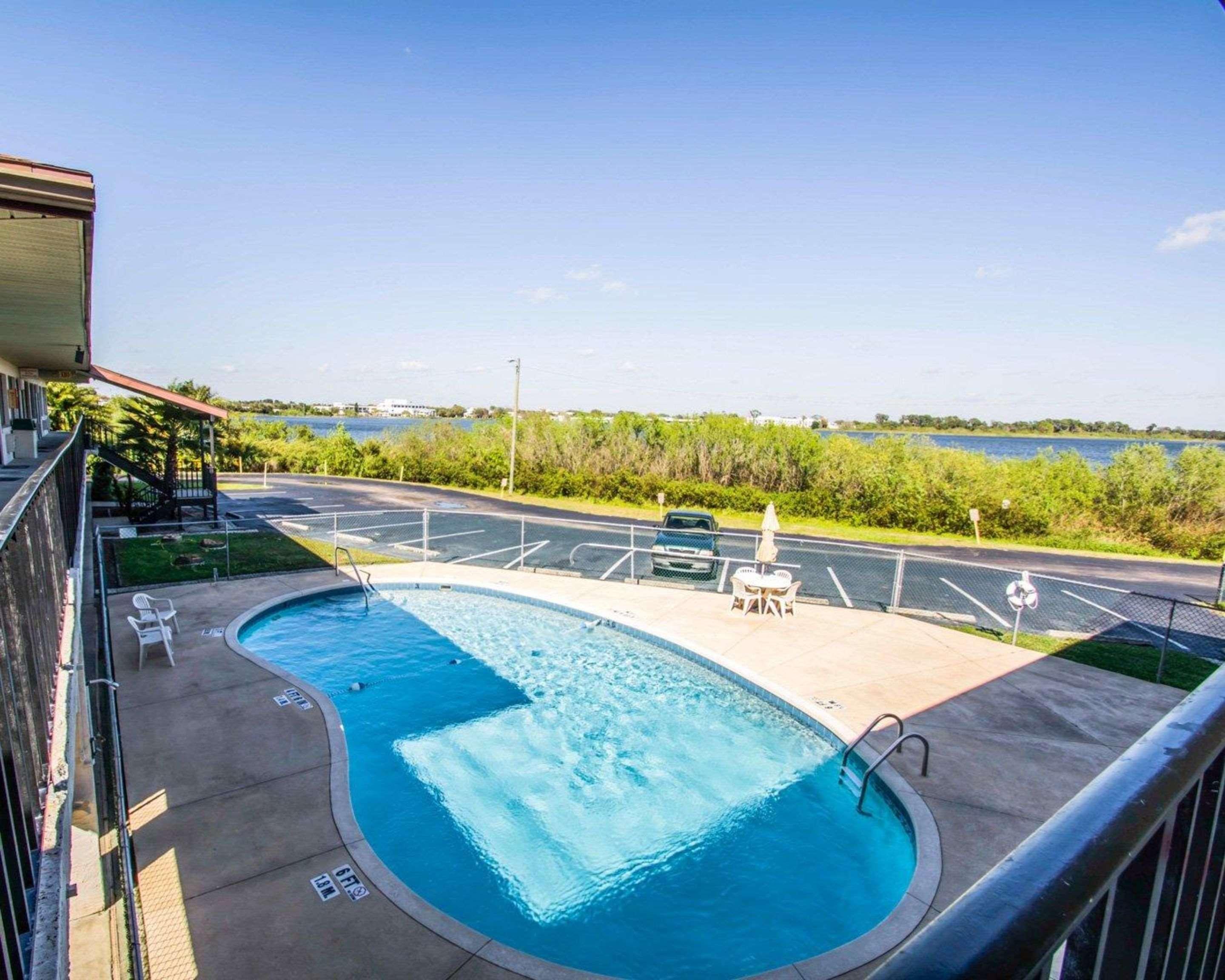 Econo Lodge Sebring Ейвън Парк Екстериор снимка
