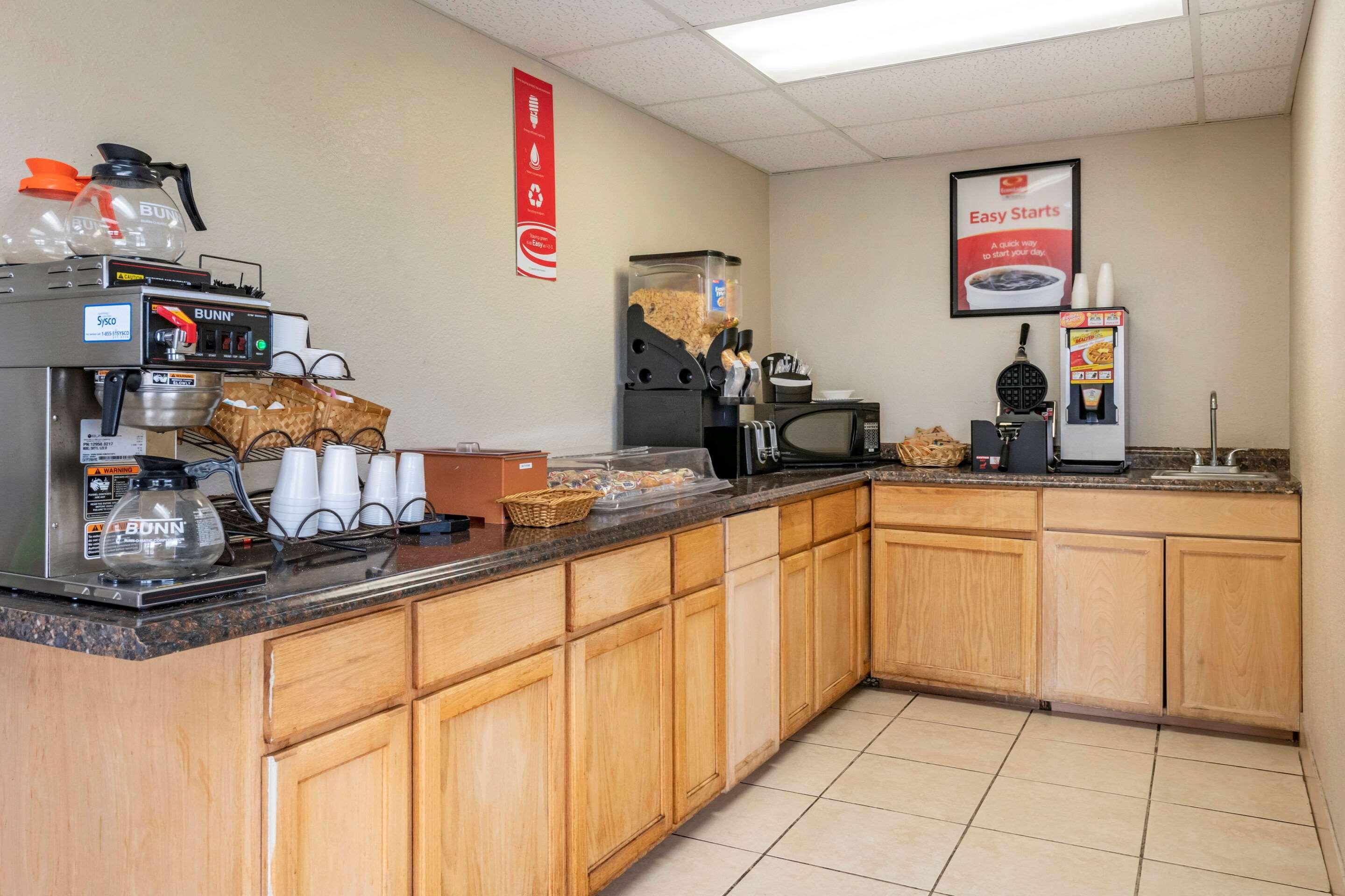 Econo Lodge Sebring Ейвън Парк Екстериор снимка